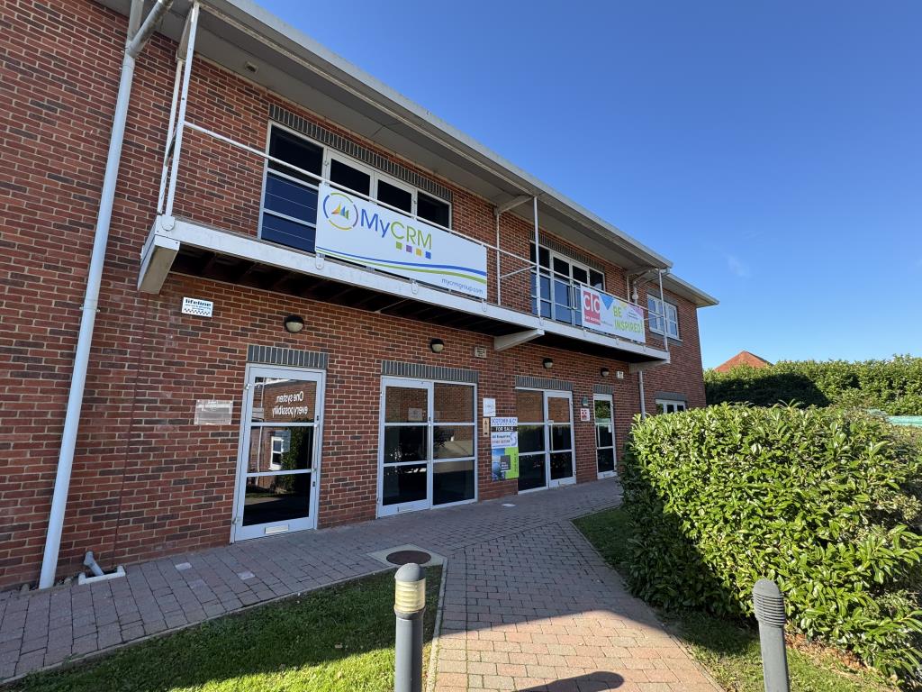 Lot: 49 - PAIR OF MODERN PURPOSE BUILT OFFICE UNITS TOTALLING 321 SQ.M WITH SCOPE FOR SUBDIVISION - Closer View with the Subject Property to the Right